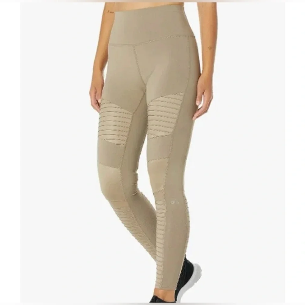 Alo Yoga Women's Ultimate High Waist High Waist Moto Leggings